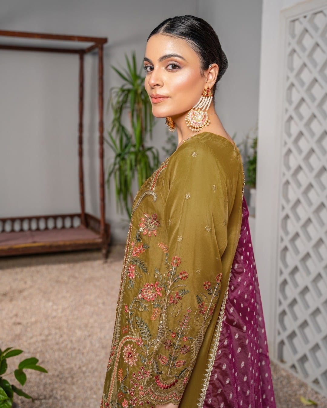 3Piece_Embroidered Organza Suit | 1353-SN-ORZ